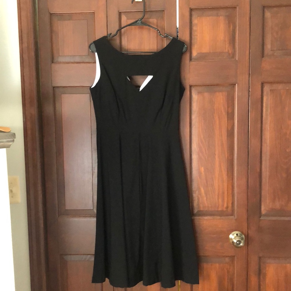 Black dress with pockets